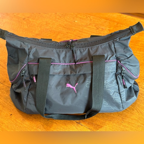Puma Nylon Duffel/Gym Bag - Picture 1 of 14